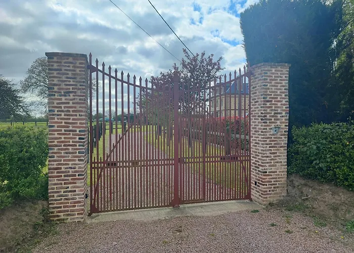 Maison De Maitre Avec Piscine Дом отдыха