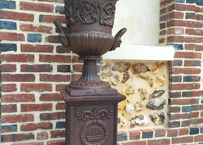 Maison De Maitre Avec Piscine Дом отдыха